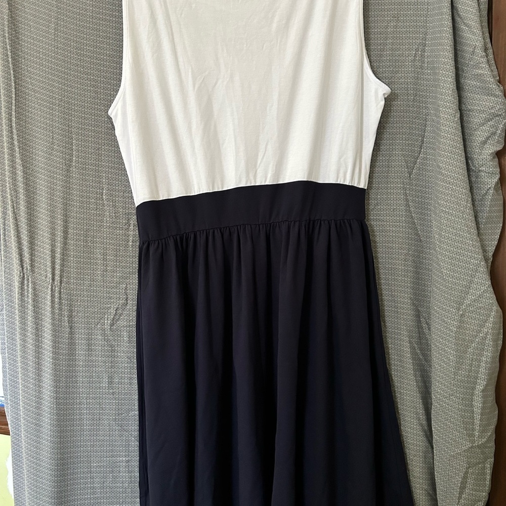 Sleeveless Dress - Picture 2 of 2